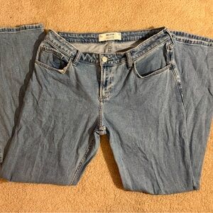 Hollister Light Blue curvy low-rise relaxed straight leg jeans